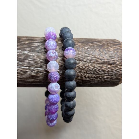 Lot of Two Coordinating Purple & Black Crackled Glass Stretch Bead Bracelets - Picture 3 of 4